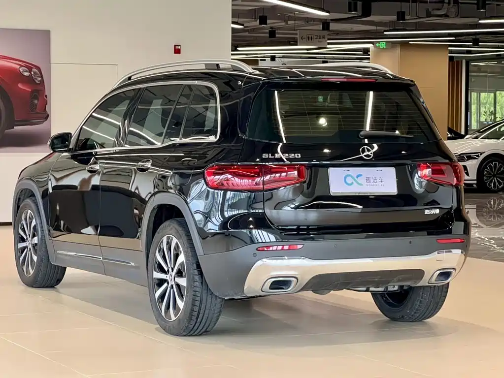 Mercedes-Benz GLB 2024