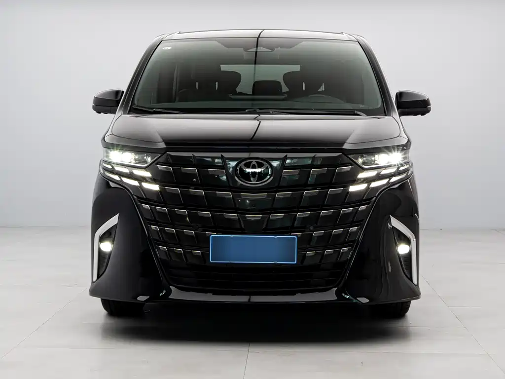 Toyota Alphard 2024 — фото 1