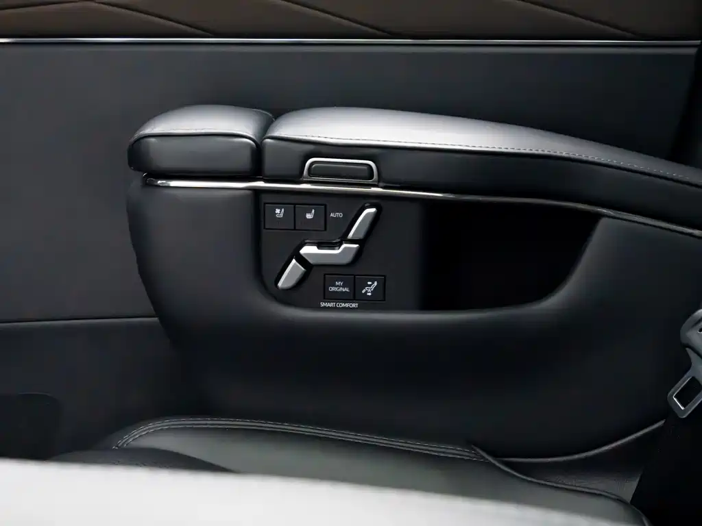 Toyota Alphard 2024 — фото 17