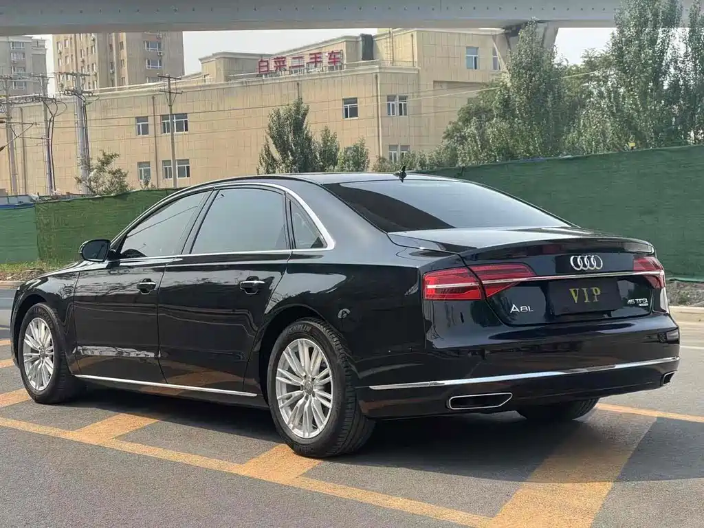 Audi A8 2014