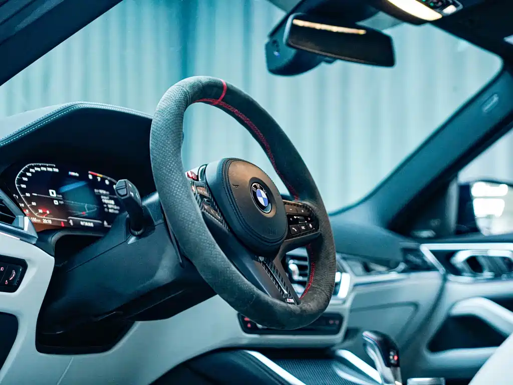 BMW M4 2023 — фото 18