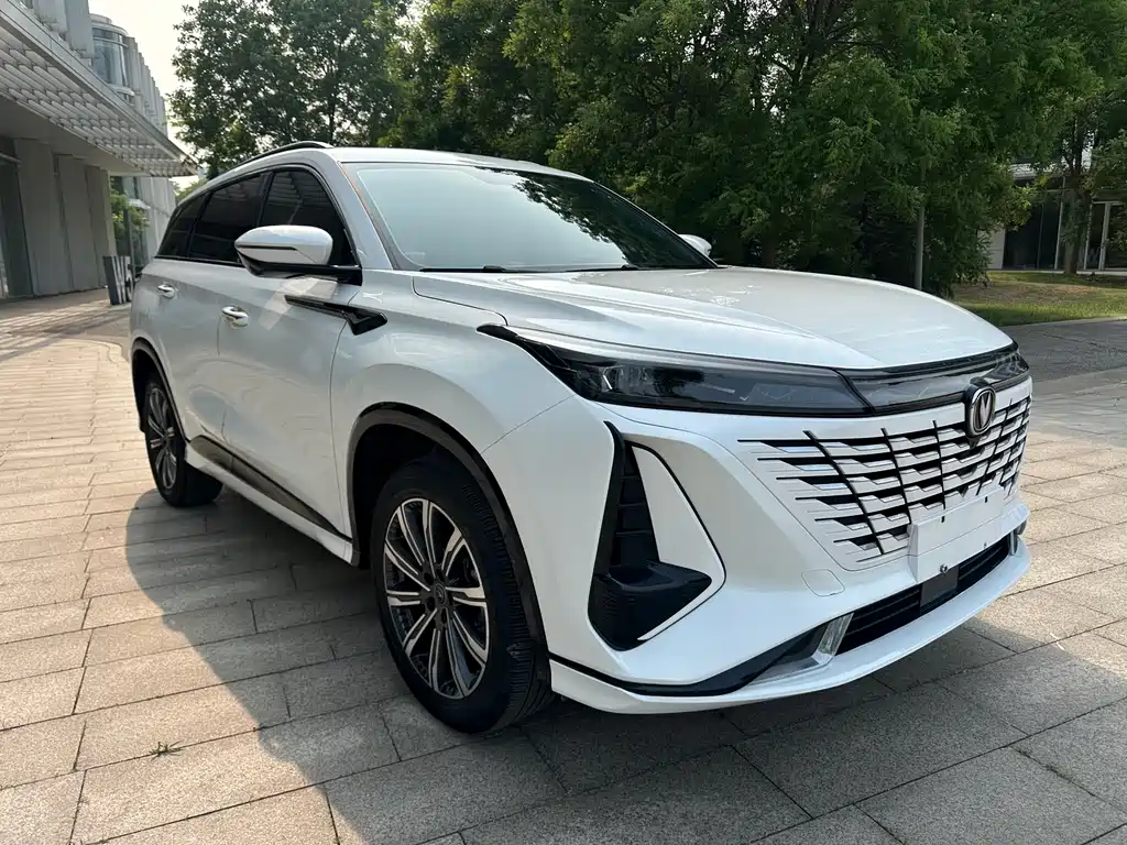 Changan CS75 PLUS 2023 — фото 3