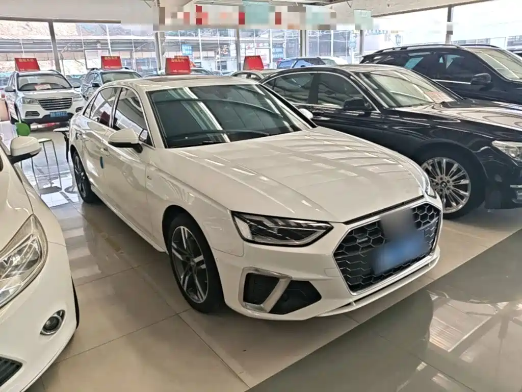Audi A4L 2021
