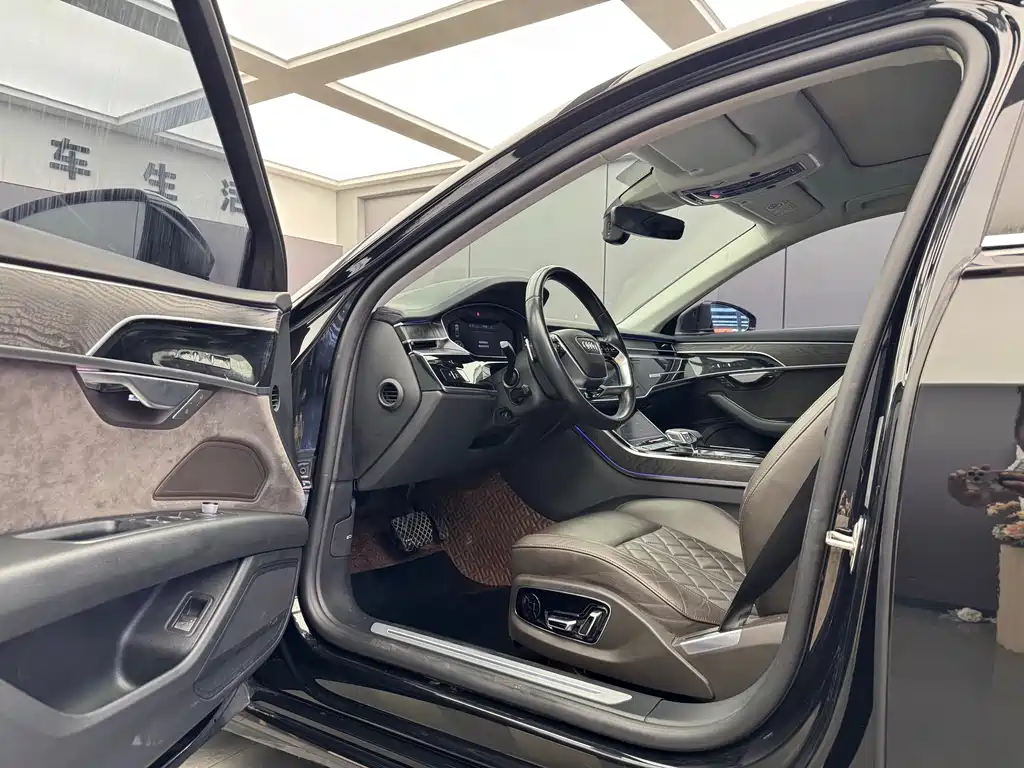 Audi A8 2021