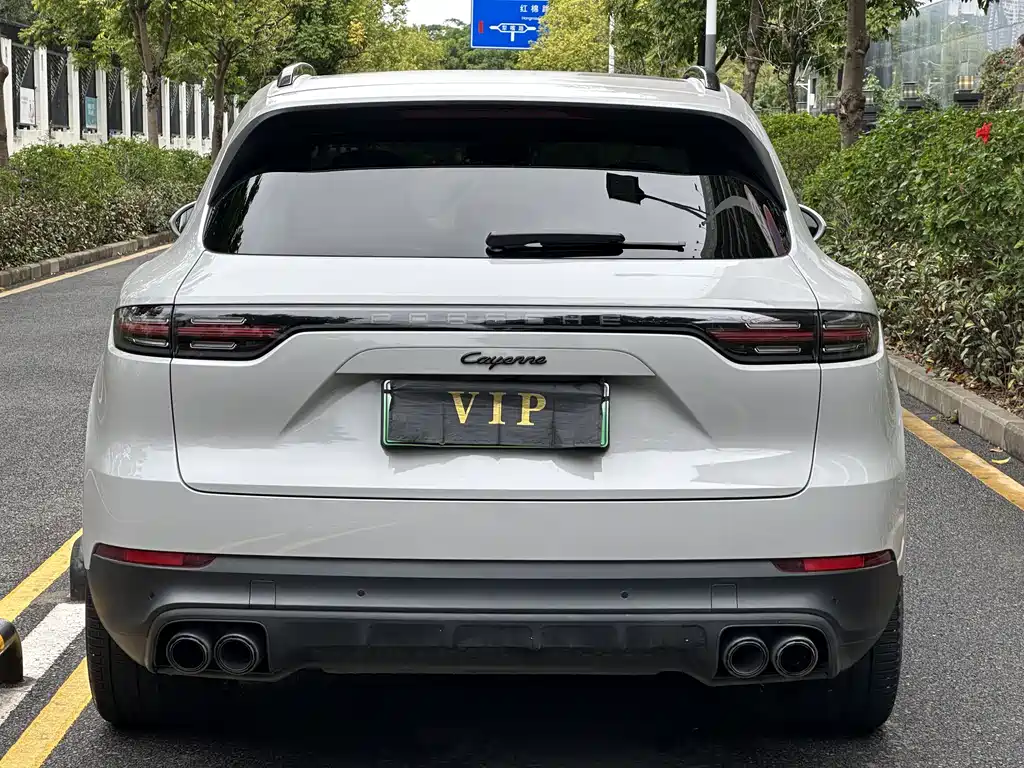 Porsche Cayenne Hybrid 2022 — фото 8