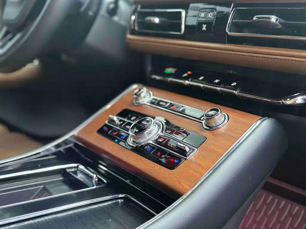 Lincoln Aviator 2021 — фото 10