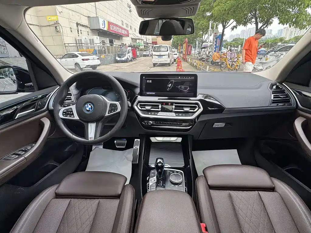 BMW iX3 2021 — фото 10