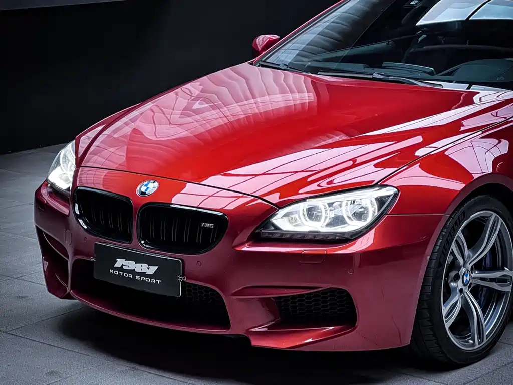 BMW M6 2012 — фото 8