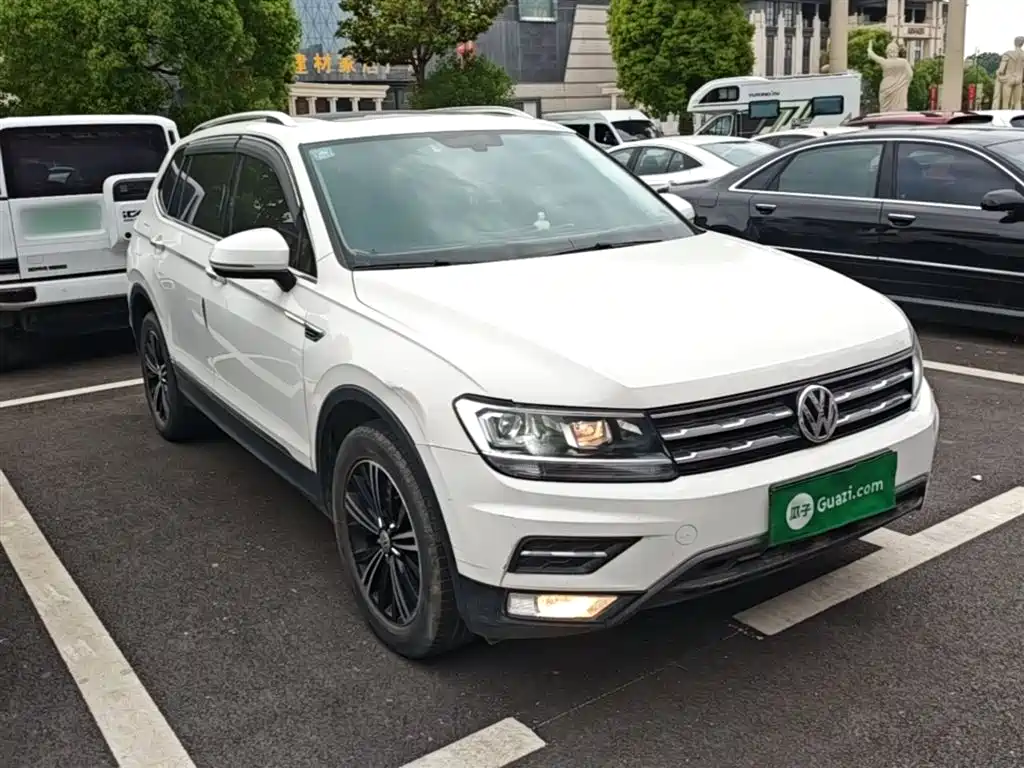 Volkswagen Tiguan L 2020 — фото 4