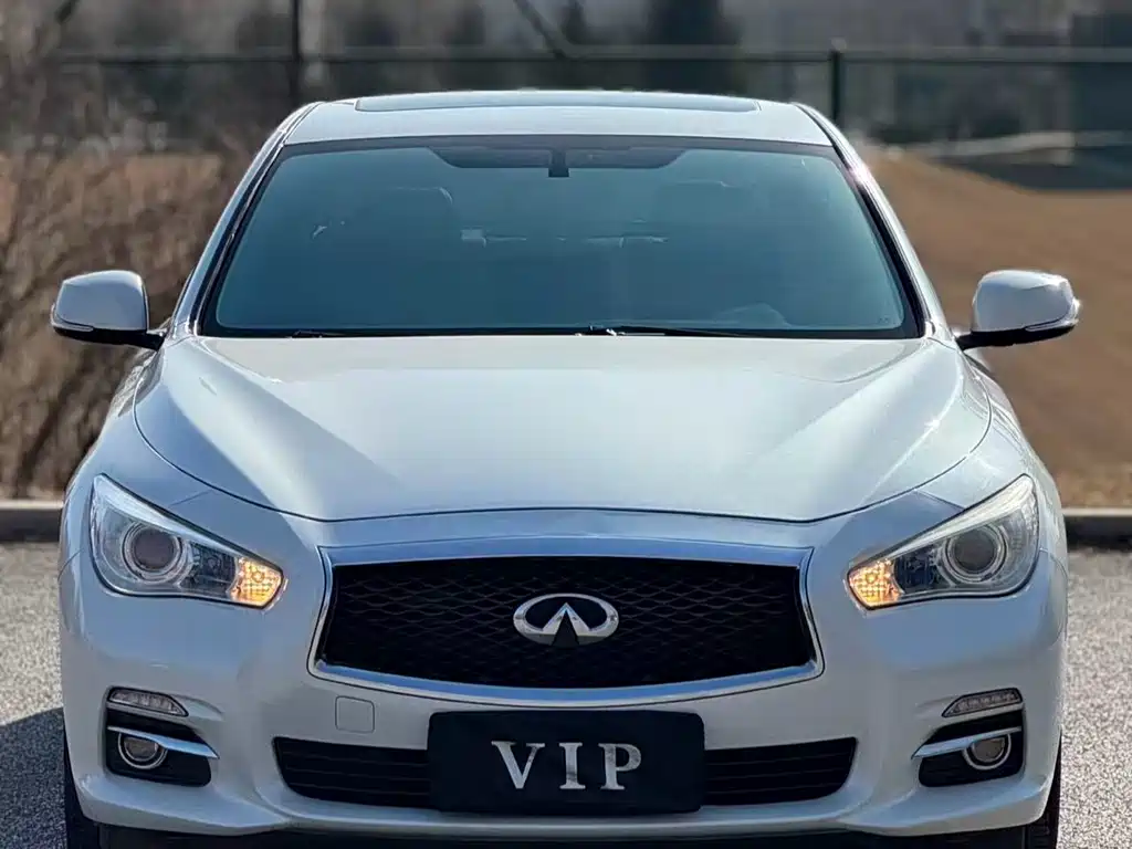 Infiniti Q50L 2017 — фото 1