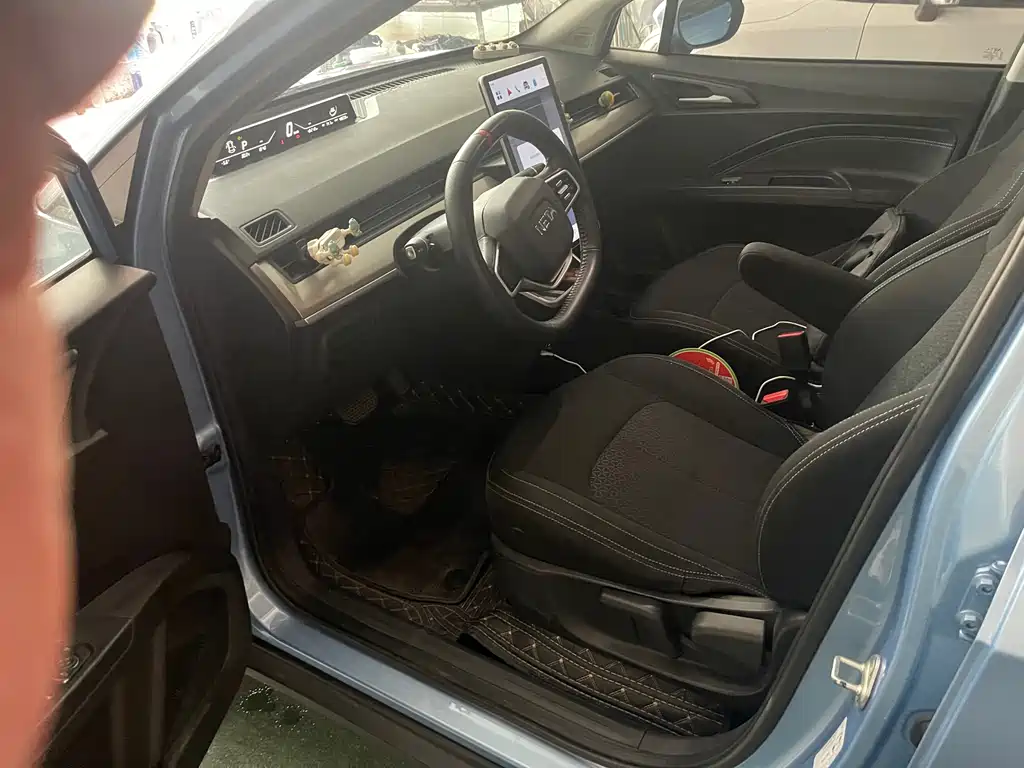 Neta V 2021