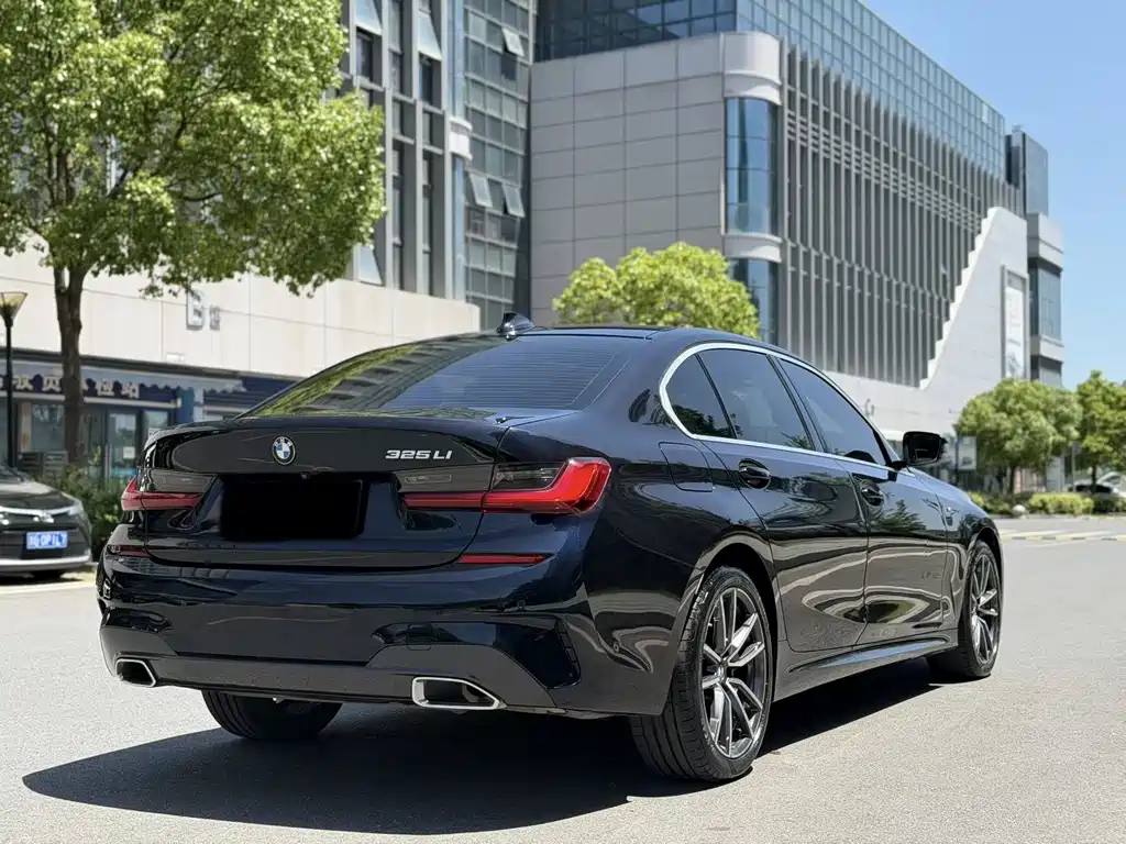 BMW 3 Series 2020 — фото 10