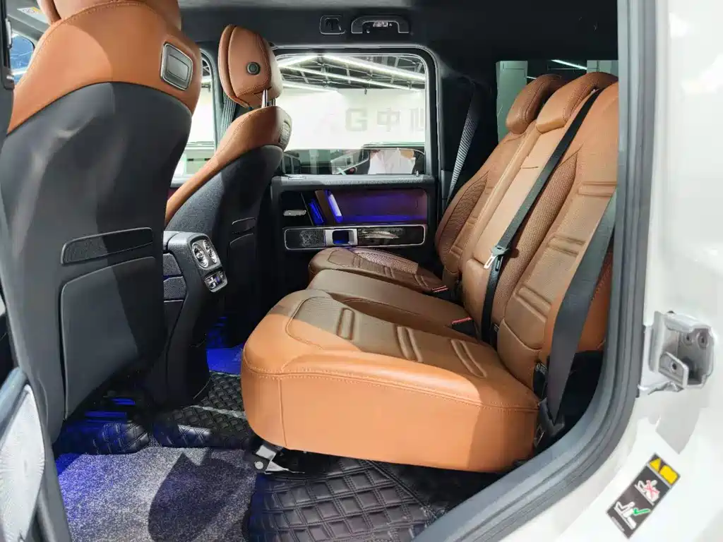 Mercedes-Benz G-Class 2023 — фото 15
