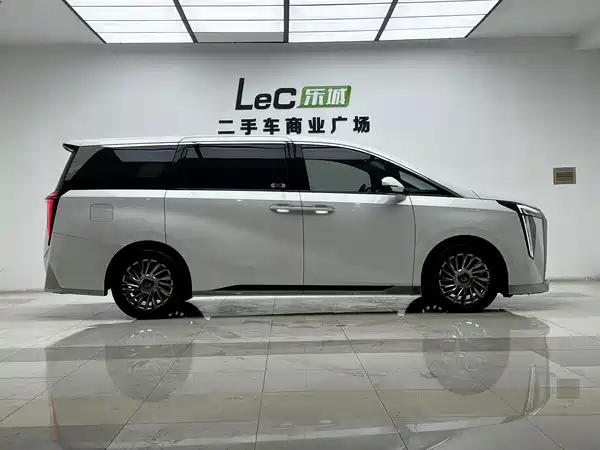 GAC Trumpchi M8 2023
