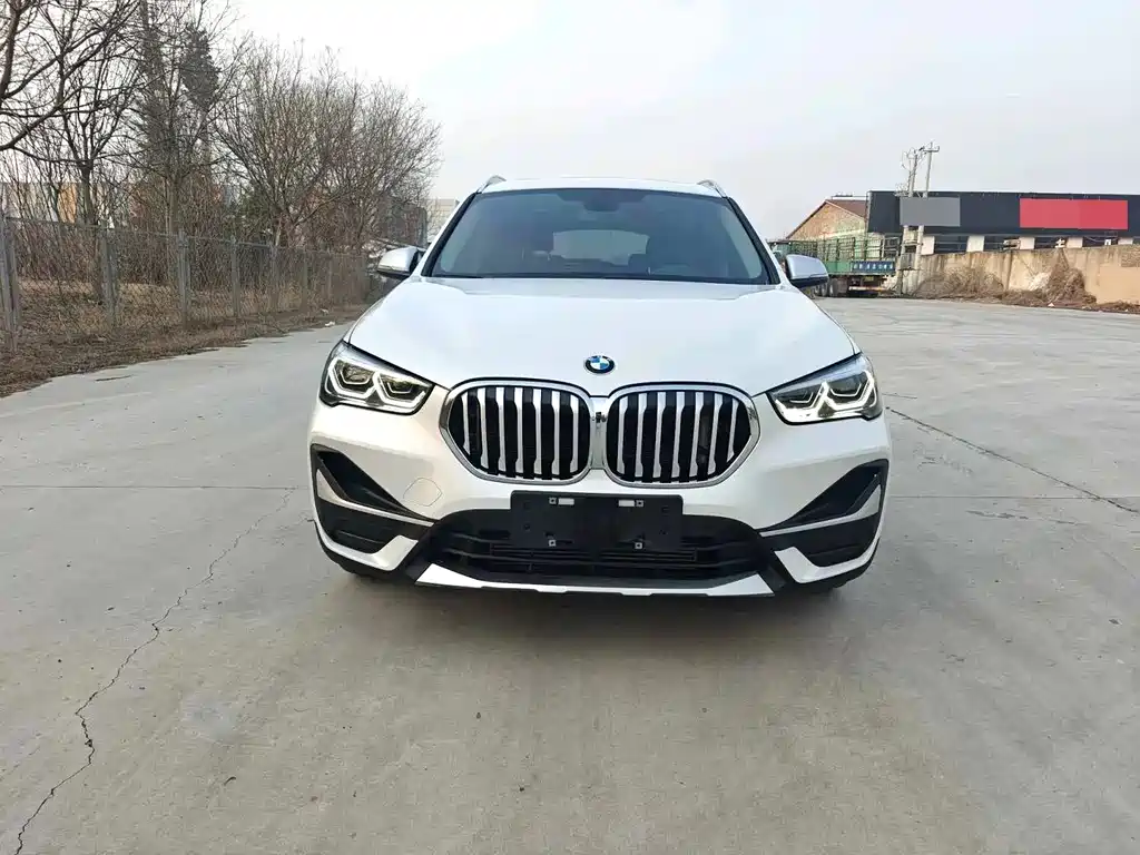 BMW X1 2022 — фото 2