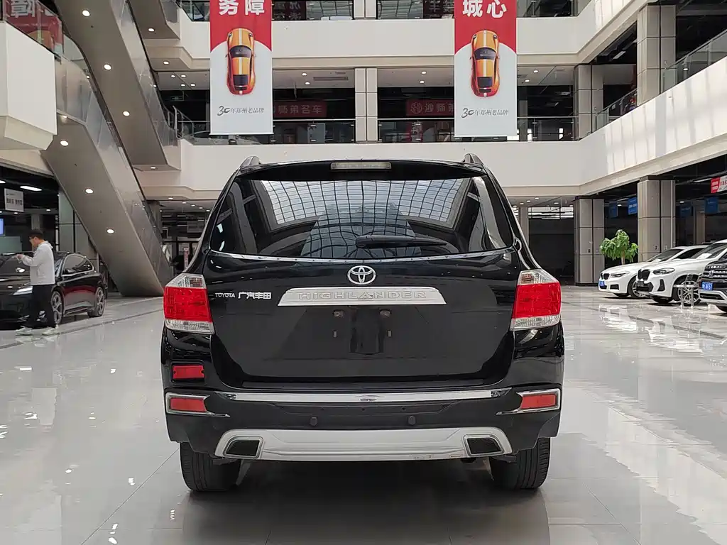 Toyota Highlander 2015 — фото 11
