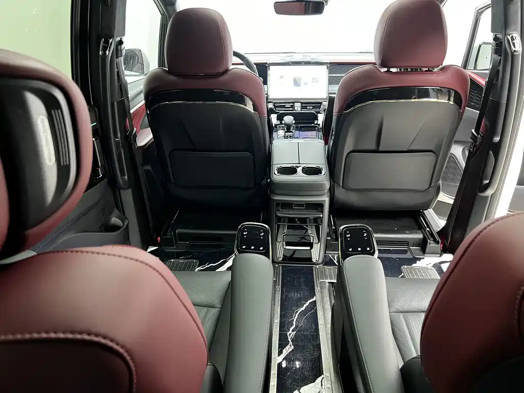 GAC Trumpchi M8 2023 — фото 18