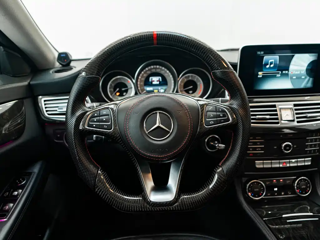 Mercedes-Benz CLS 2015 — фото 14