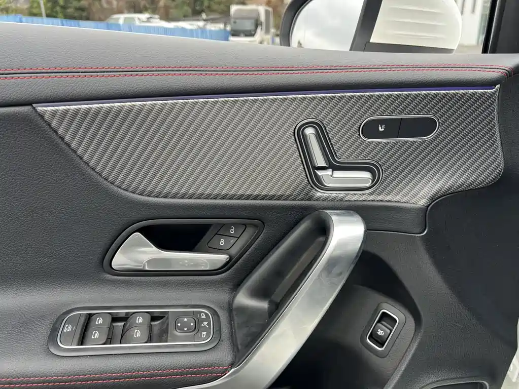 Mercedes-Benz A-Class 2025 — фото 9