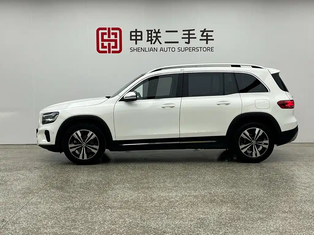 Mercedes-Benz GLB 2024