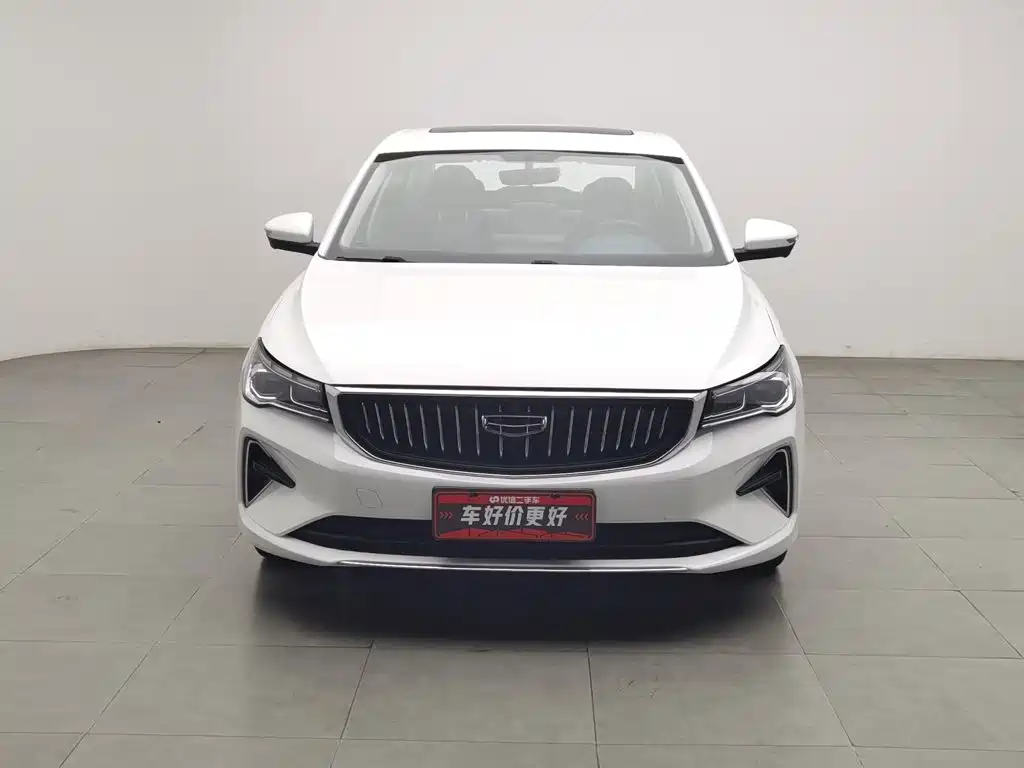 Geely Emgrand 2021
