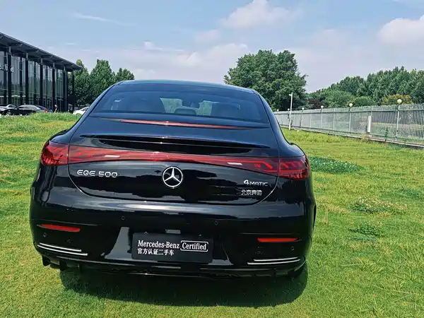 Mercedes-Benz EQE 2025