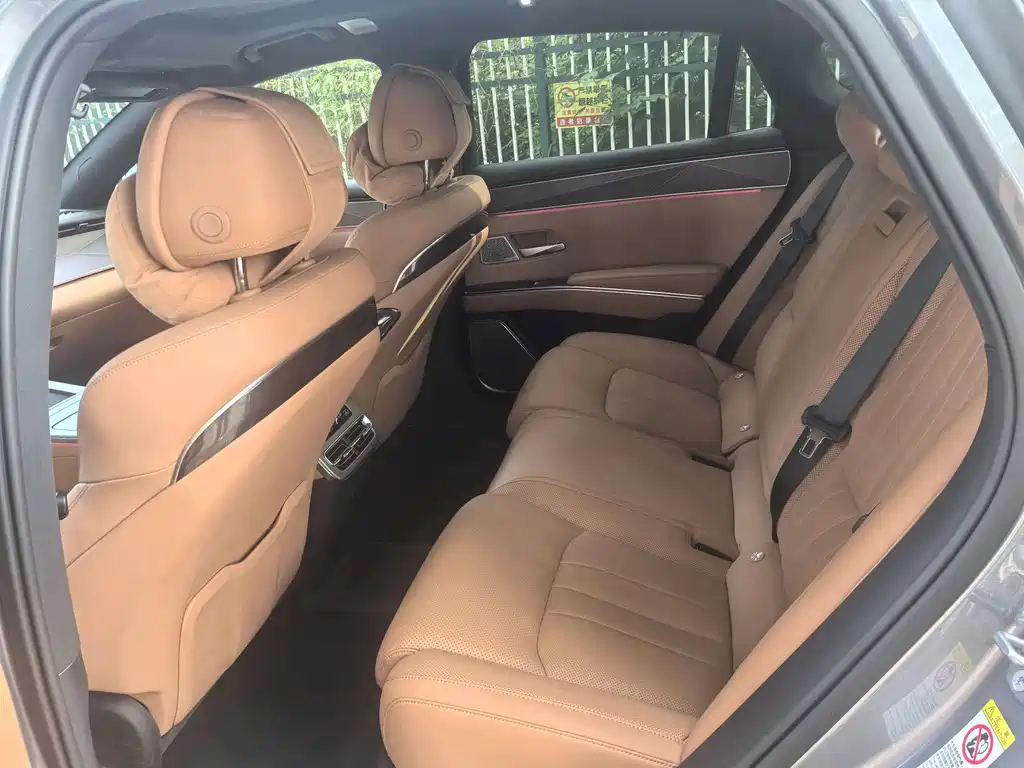 BYD Han L 2025