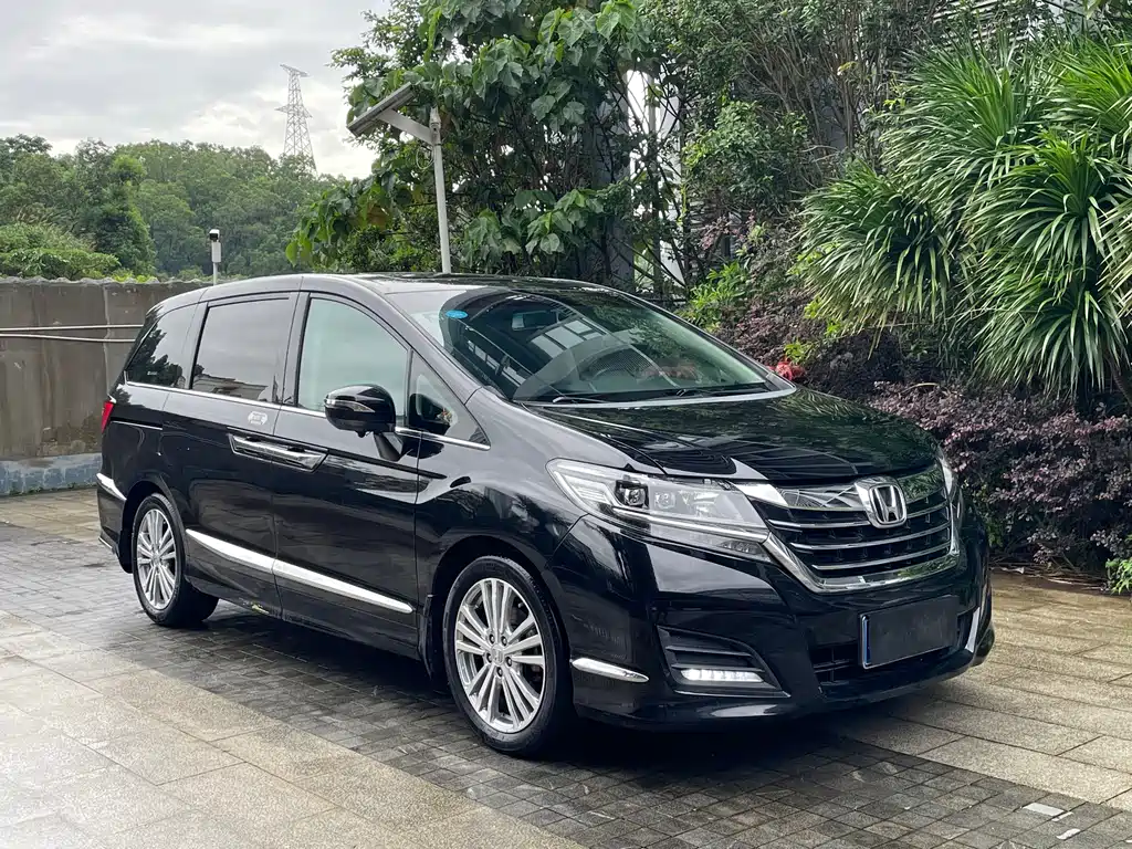 Honda Elysion 2017 — фото 6