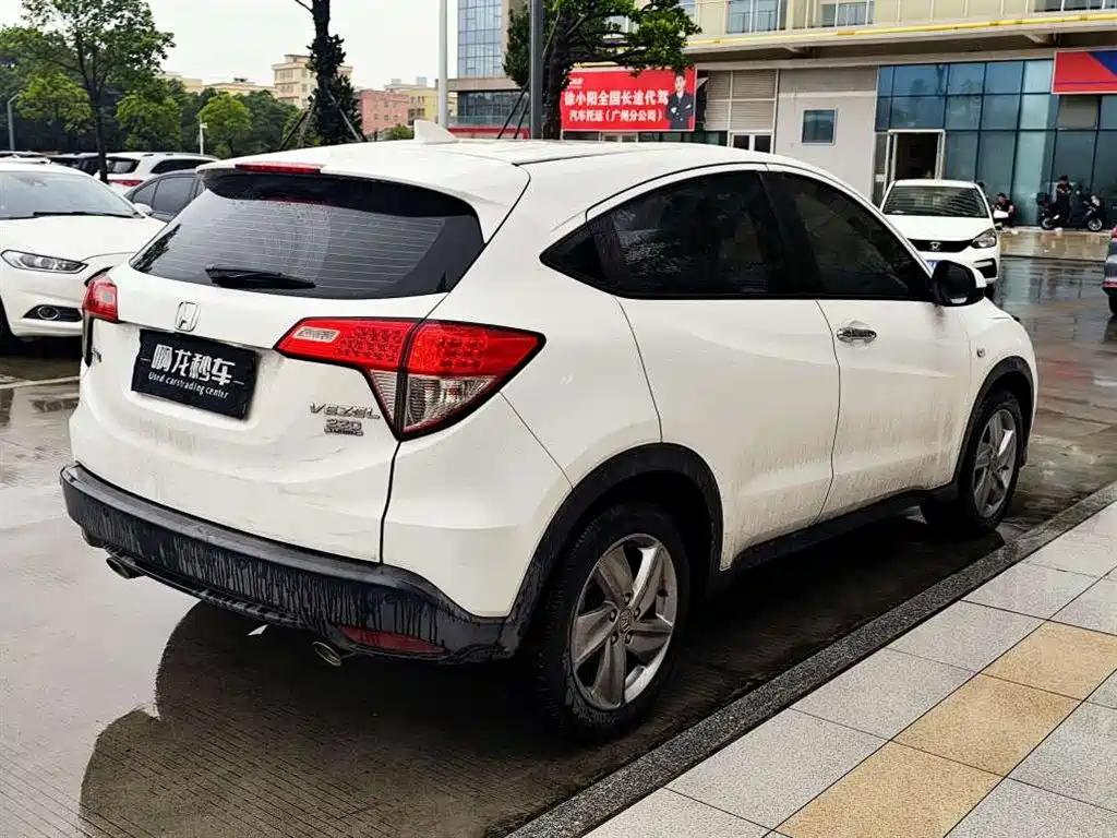 Honda Vezel 2021 — фото 8