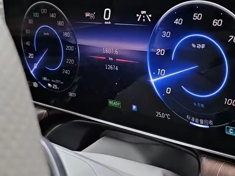 Mercedes-Benz EQE 2025 — фото 19