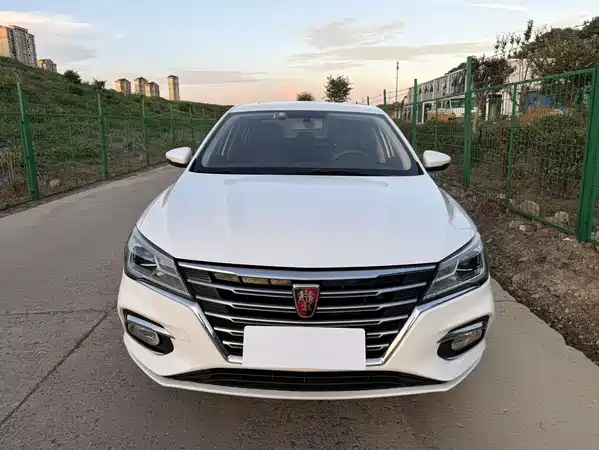 Roewe i5 2019