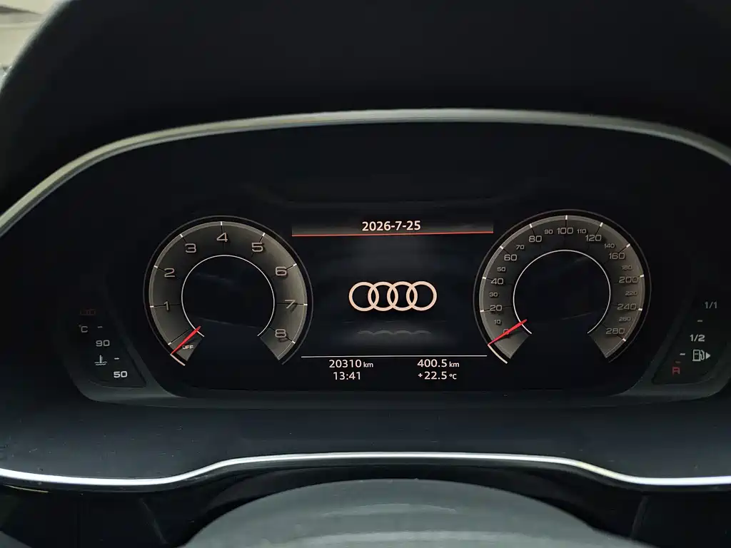 Audi Q3 2022 — фото 18