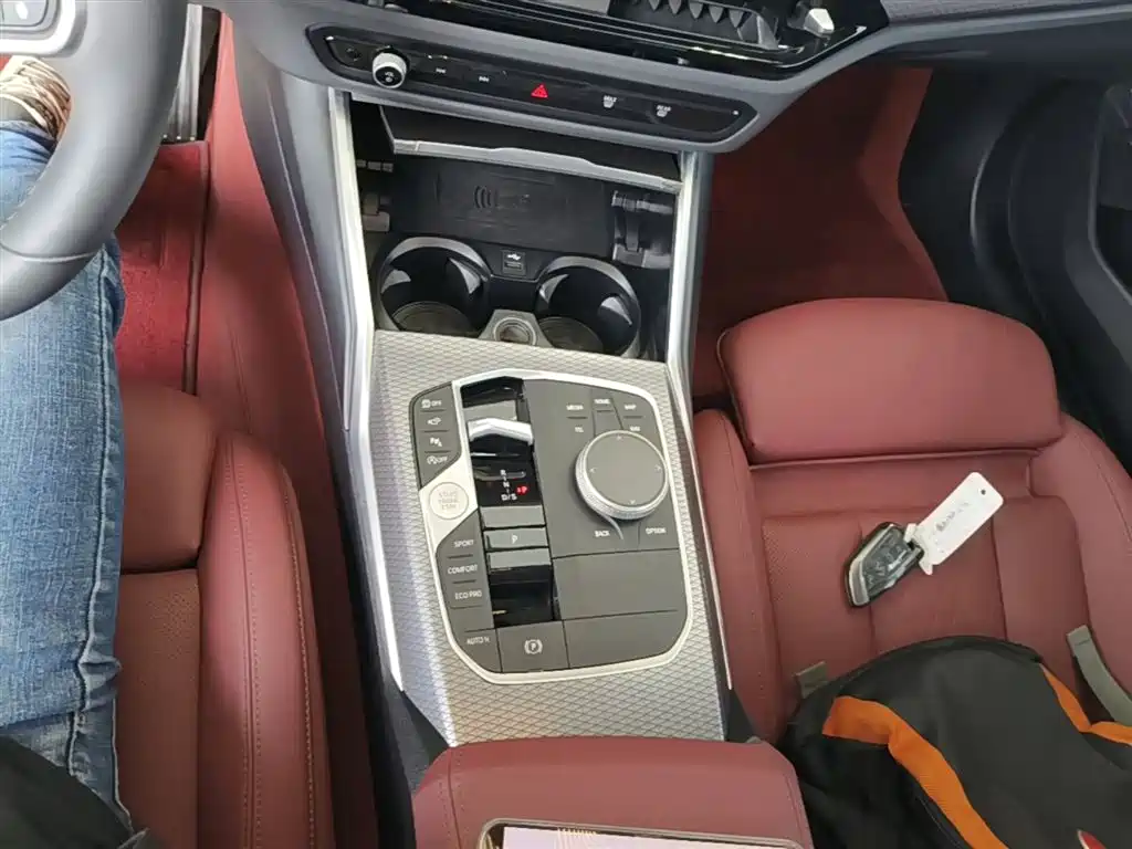 BMW 3 Series 2025 — фото 14