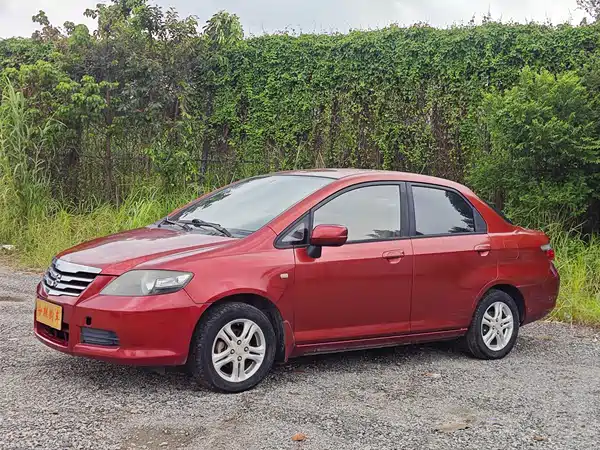 Everus S1 2013