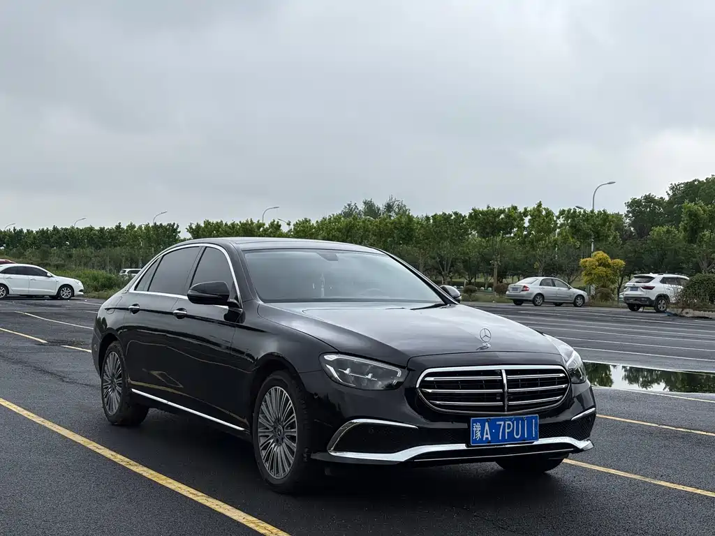 Mercedes-Benz E-Class 2023 — фото 3
