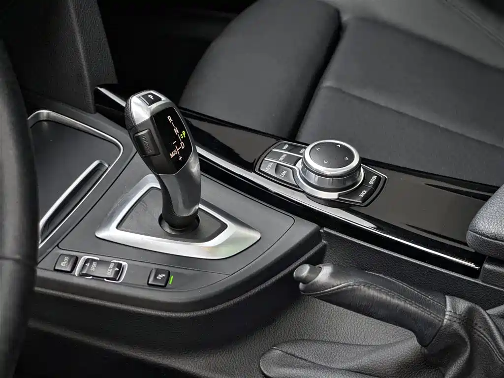 BMW 3 Series GT 2019 — фото 11