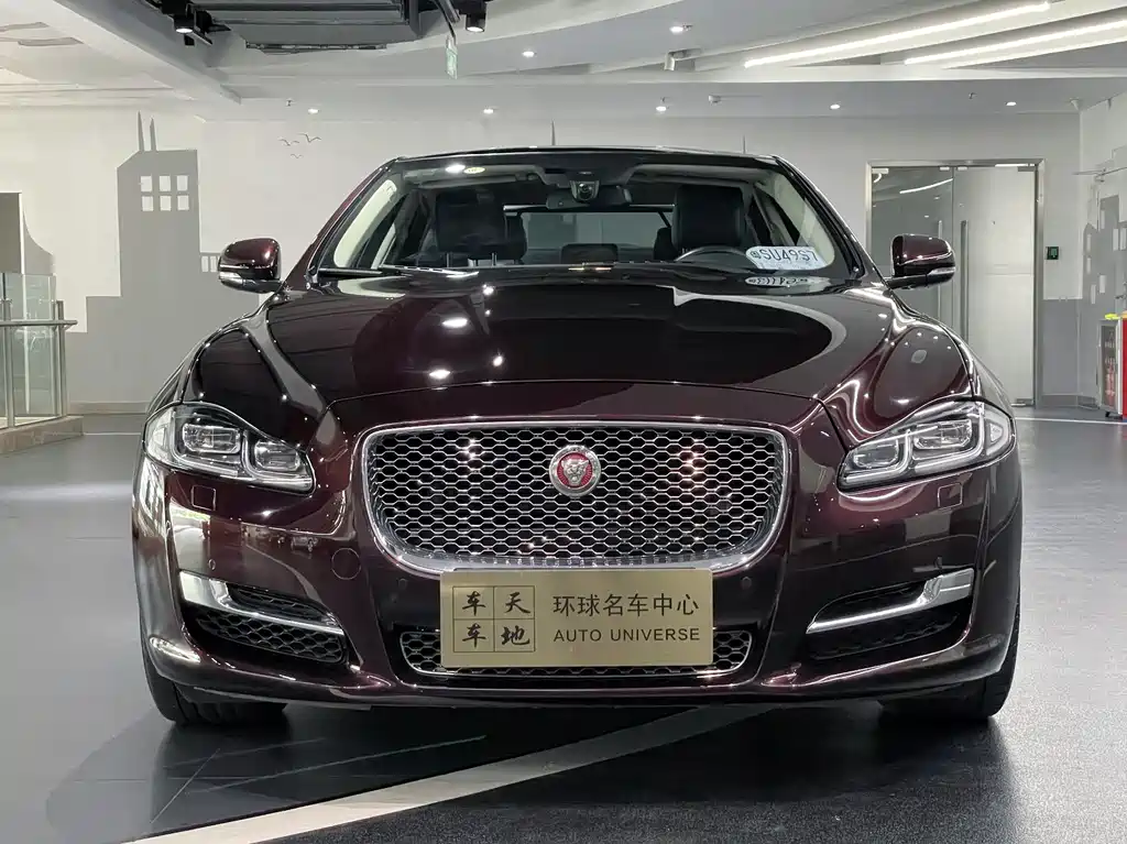 Jaguar XJ 2017 — фото 2