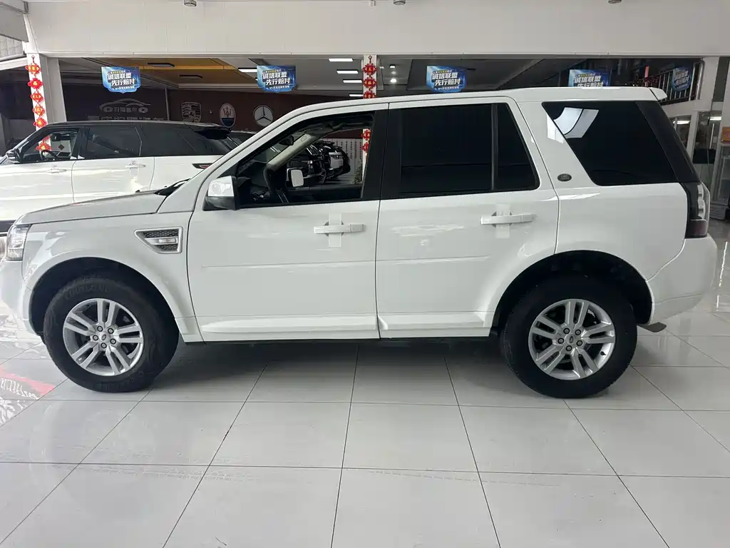 Land Rover Freelander 2 2014 — фото 14