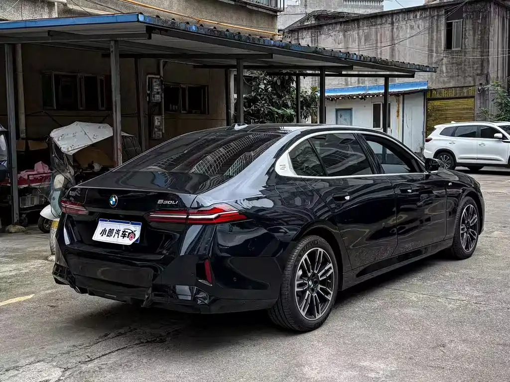 BMW 5 Series 2025