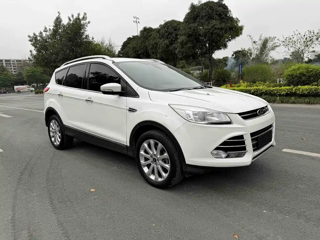 Ford Kuga 2014 — фото 3
