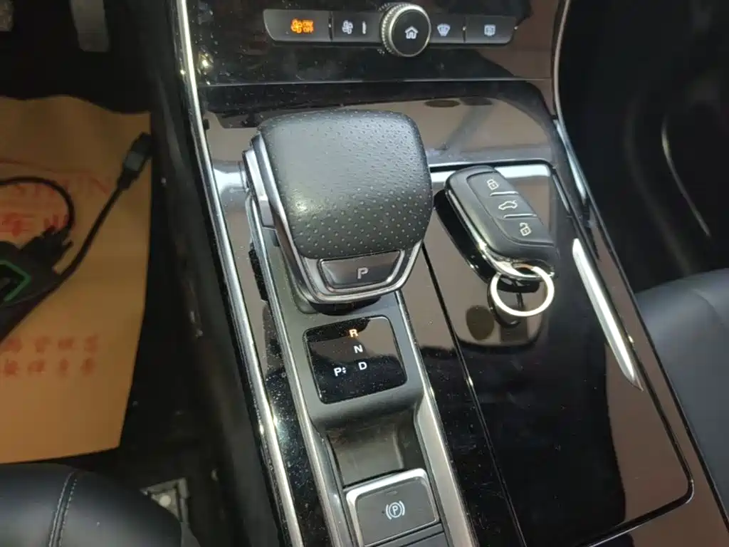 Roewe RX5 eMAX 2021 — фото 14