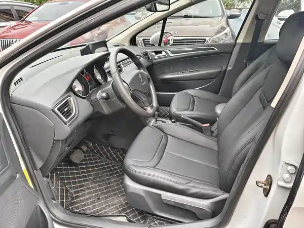 Peugeot 308 2014