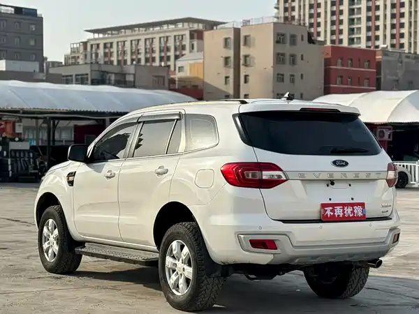 Ford Everest 2021