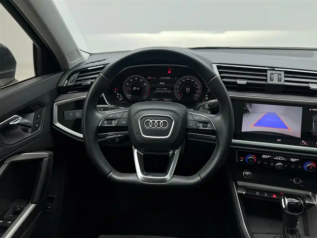 Audi Q3 2022 — фото 13