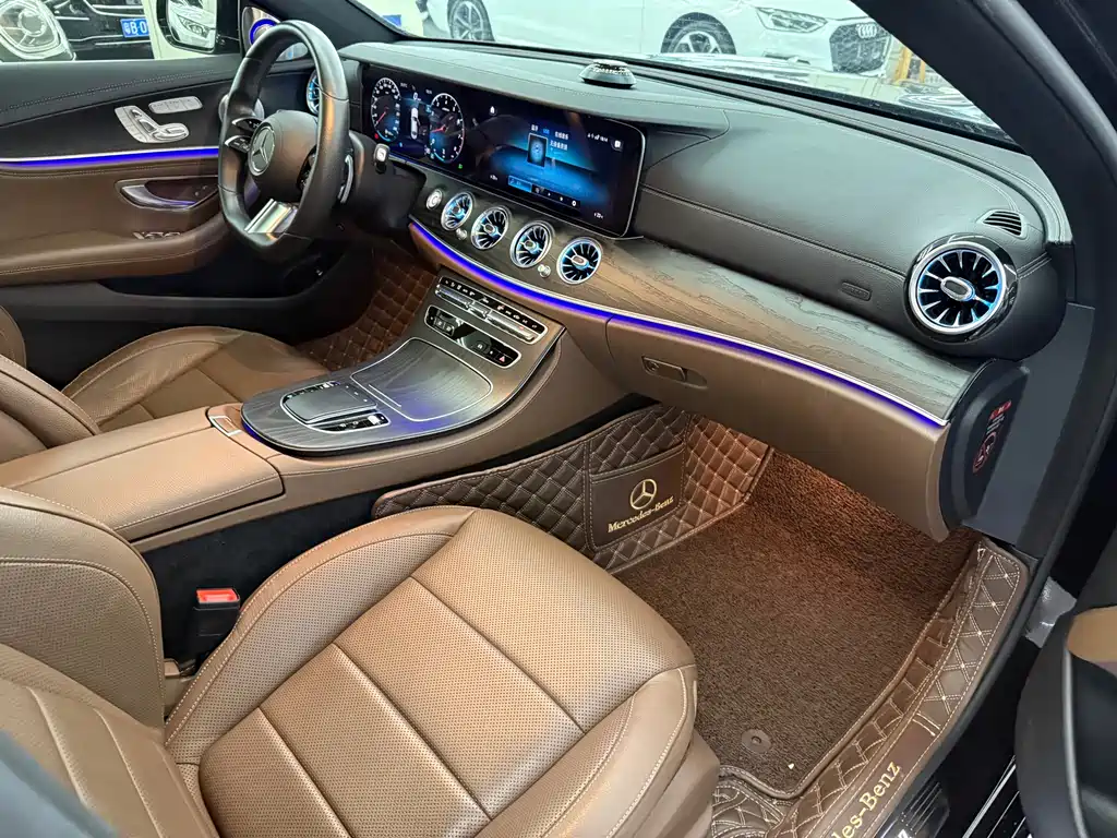 Mercedes-Benz E-Class 2021 — фото 11