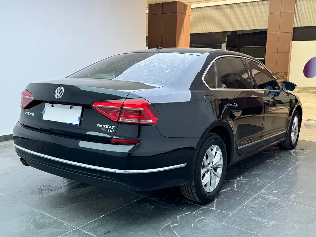Volkswagen Passat 2019 — фото 14