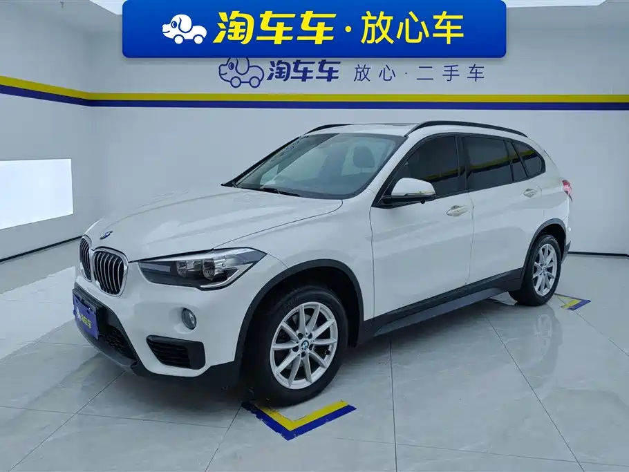 BMW X1 2018 — фото 1