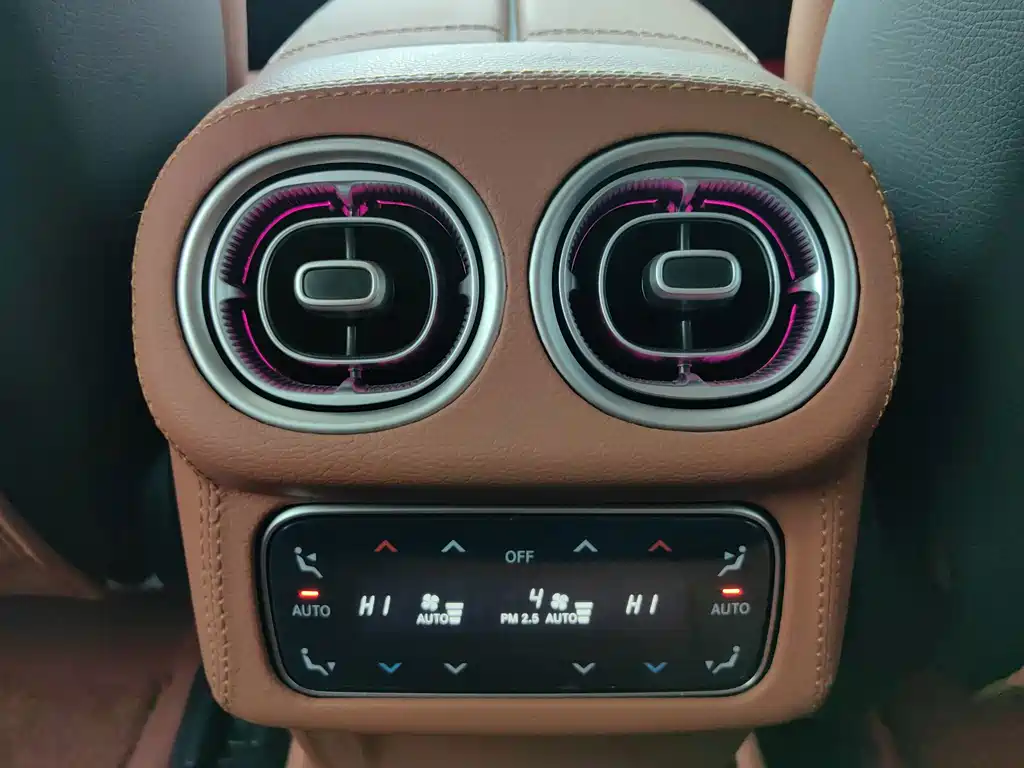 Mercedes-Benz GLC 2025 — фото 15
