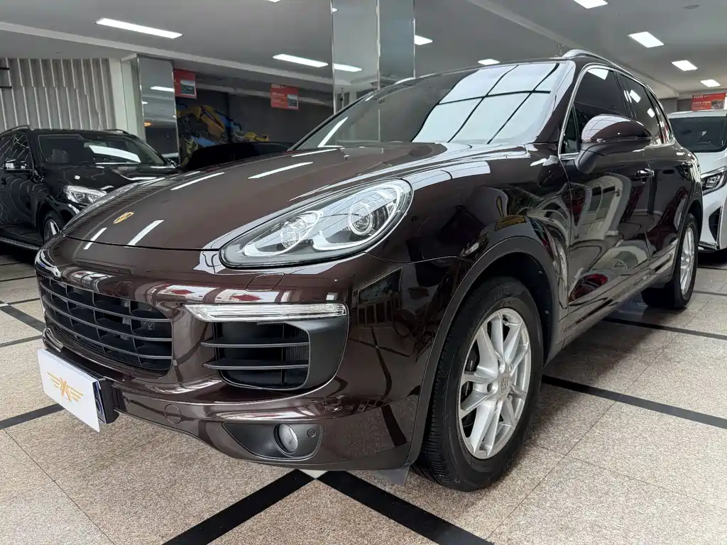 Porsche Cayenne 2016 — фото 1