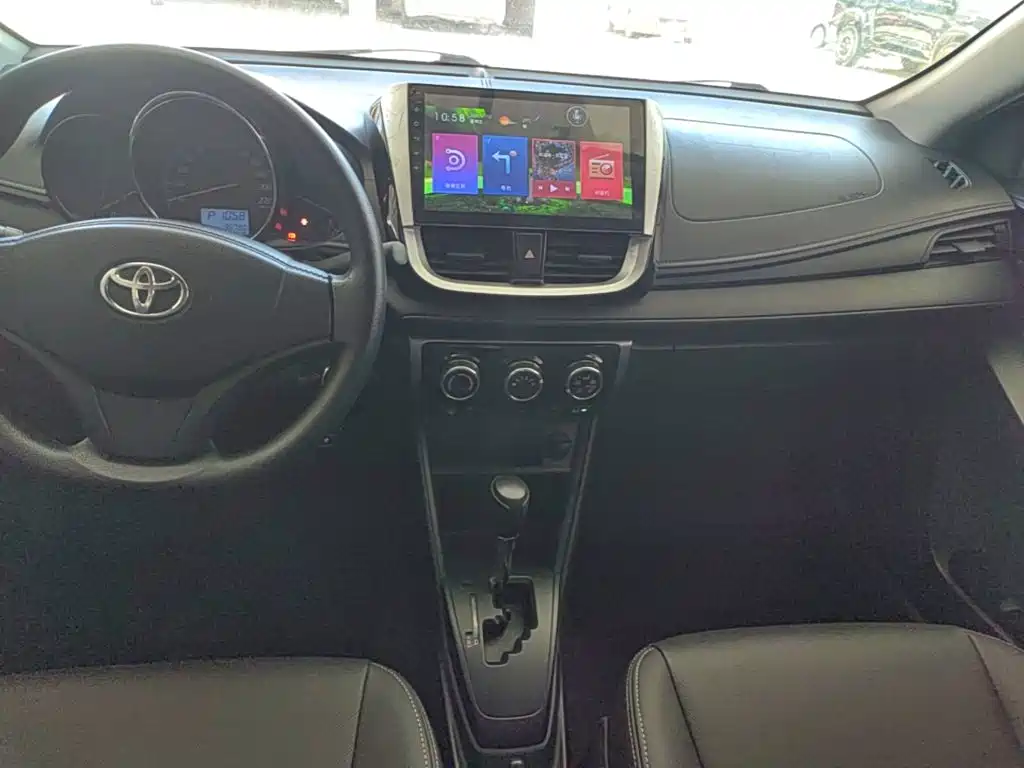 Toyota Yaris L 2018 — фото 13